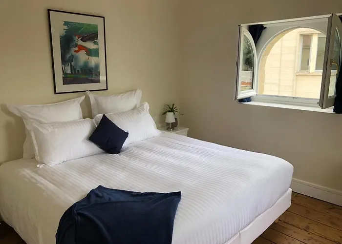 Le Rodin 3* بازاس